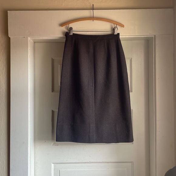 1940’s Chocolate Brown Wool Straight Skirt with X Design Details, Side Zip - Picture 8 of 15